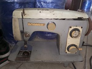 VERITAS SEWING MACHINE