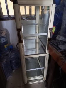 ALUMINIUM SHOW GLASS