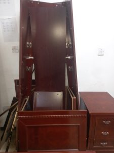 EXECUTIVE TABLE WITH SIDE DRAWER (LOT 5)