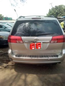 2005 sienna